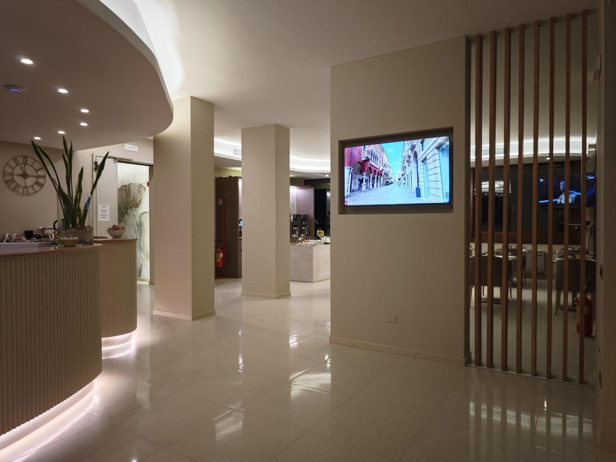 Albergo Grappolo D'oro Montebelluna Esterno foto
